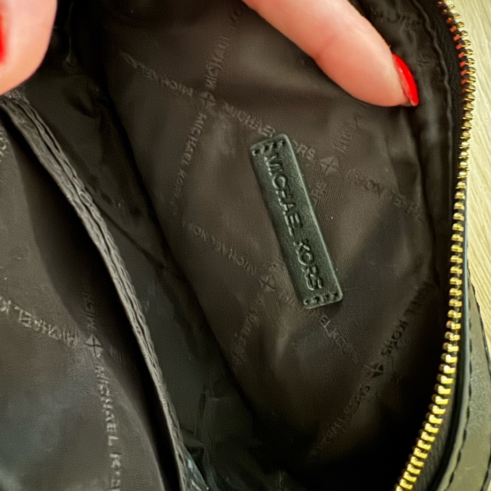 MICHAEL KORS Black Leather Belt Bag with Logo Strap - Picture 3 of 5